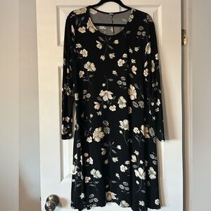 Old Navy Black Long-Sleeve Floral A-Line Dress